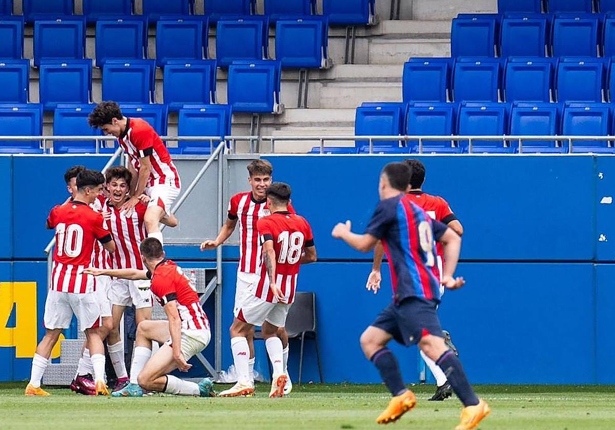 El Juvenil remontó en cuartos de final al Barcelona.