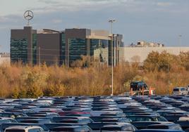 Exterior de la fábrica de Mercedes Benz en Vitoria.