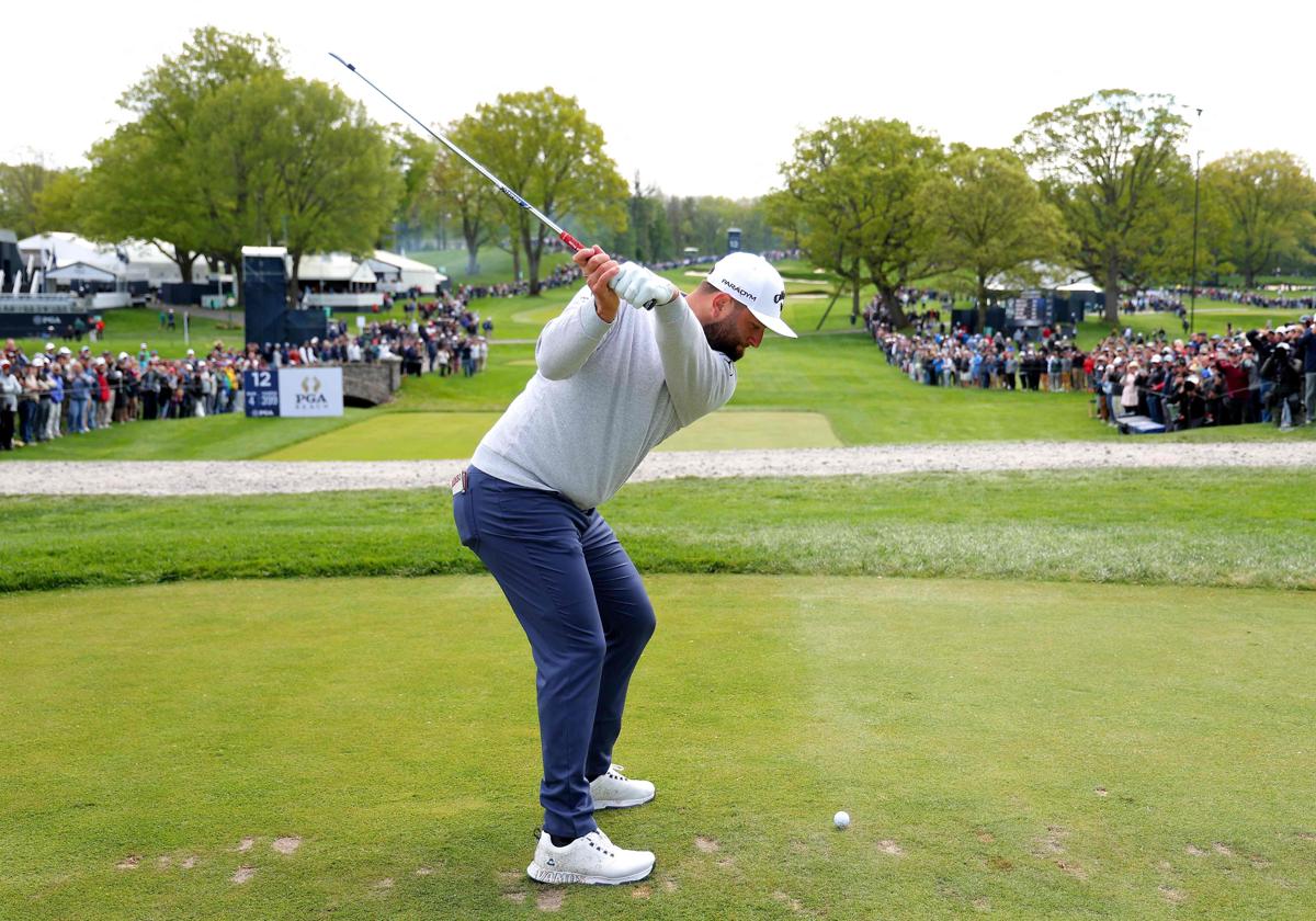 Jon Rahm, en uno de los tees de Oakl Hill.