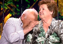 El mal trago de Carlos Sobera con los padres de Ginés en 'Supervivientes'