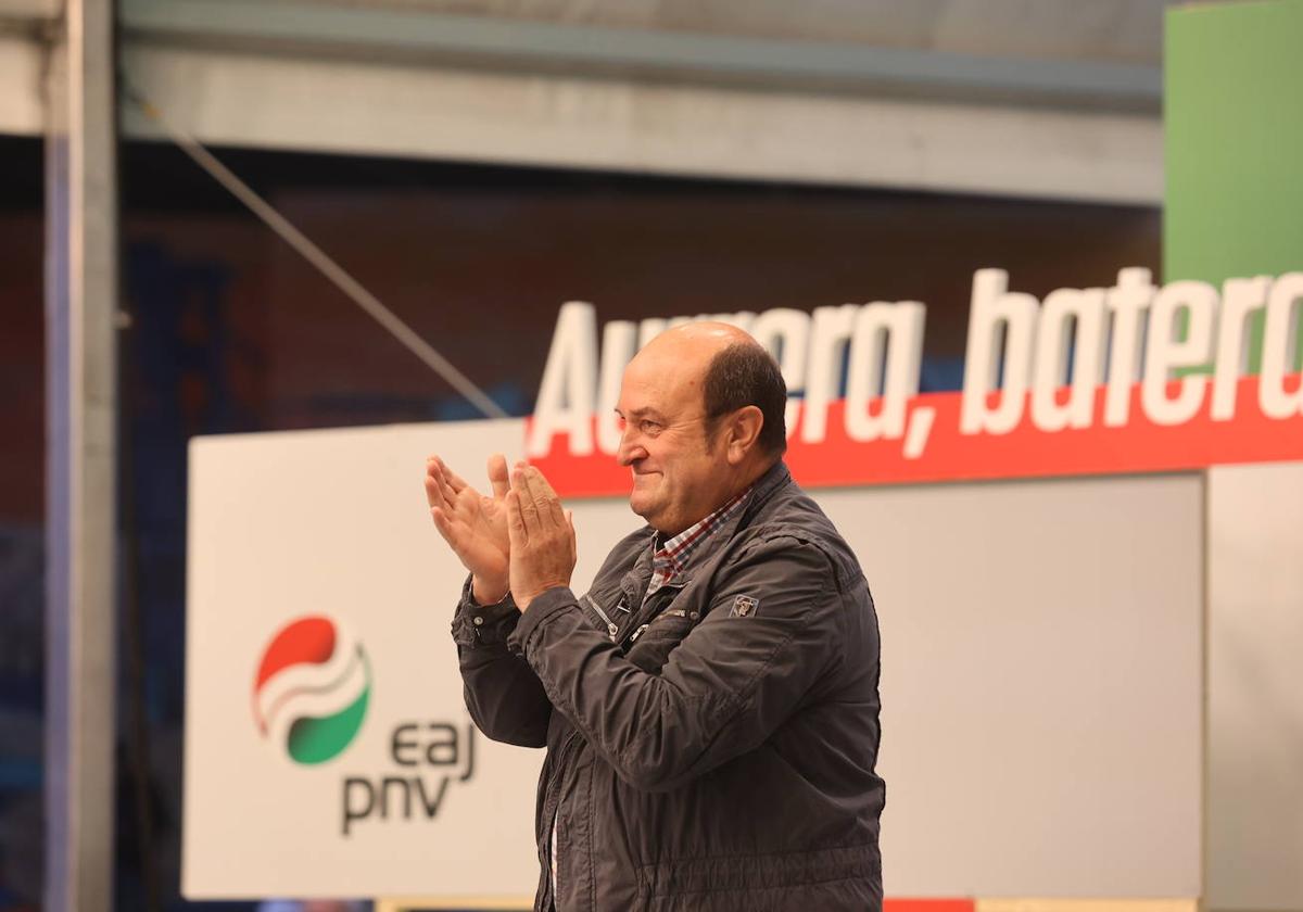 El presidente del PNV, Andoni Ortuzar, este martes en Barakaldo.