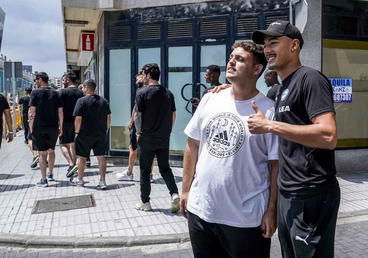 Los jugadores se dejan ver por las calles de Las Palmas