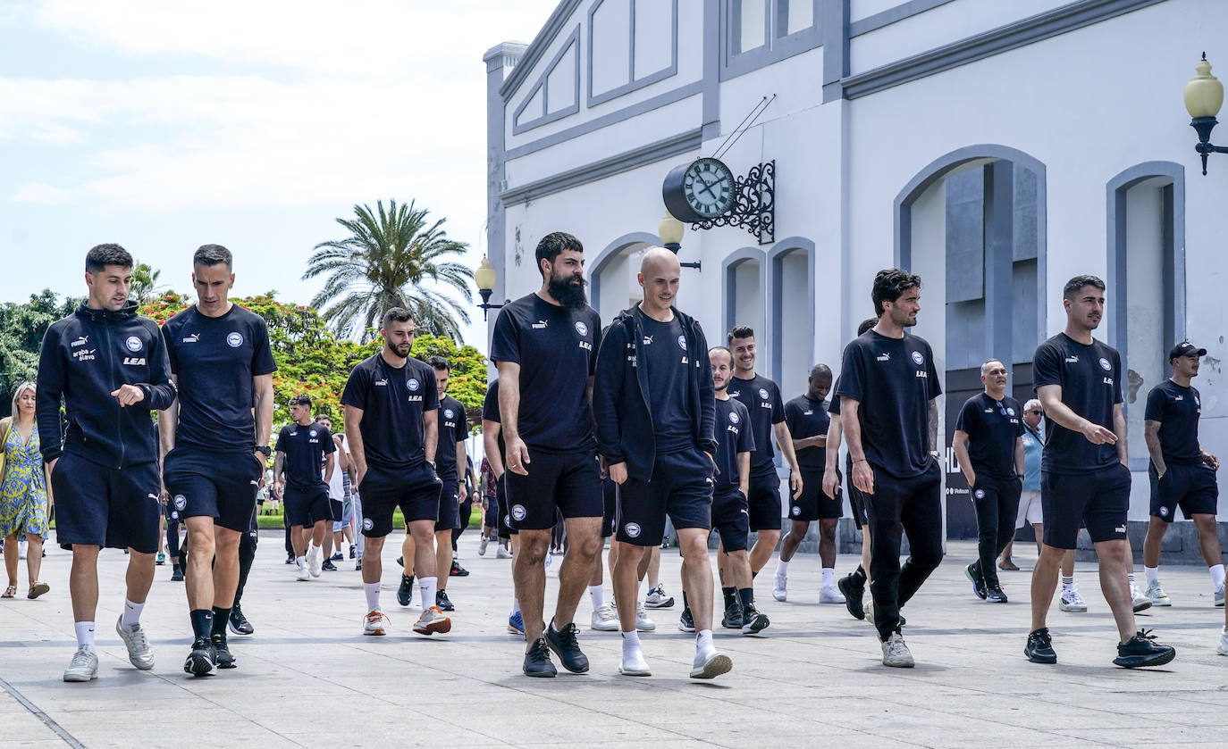 Los jugadores se dejan ver por las calles de Las Palmas