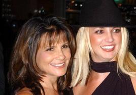 Britney Spears junto a su madre Lynne, en una foto de archivo.