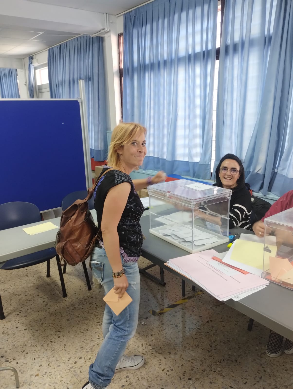 La candidata a la Alcaldía de Podemos en Santurtzi, Ainhoa Lopera, ha depositado en la localidad marinera.