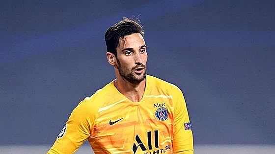 En estado grave el portero español del PSG tras golpearle un caballo en la Romería de El Rocío