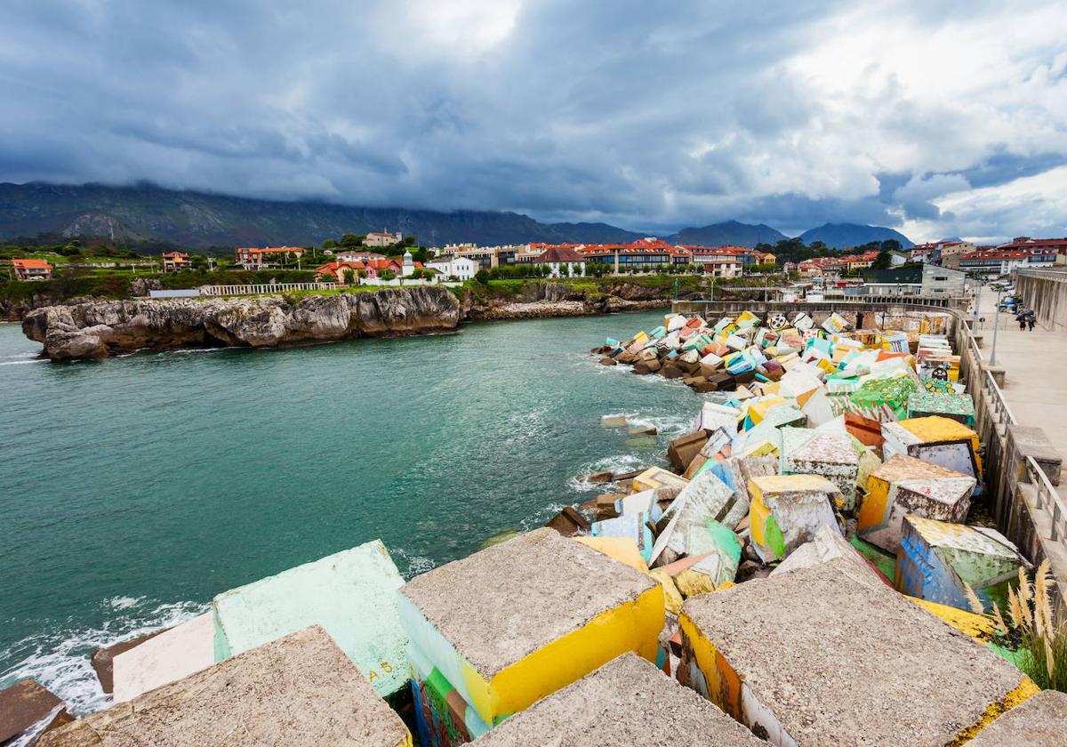 Llanes es uno de los municipios turísticos del Cantábrico muy frecuentado por los vizcaínos.