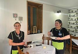 Arantza Ajuria y Azucena Muñoz servirán este miércoles sus últimos menús en el restaurante La Gipuzkoana, que se abrió hace casi ocho décadas