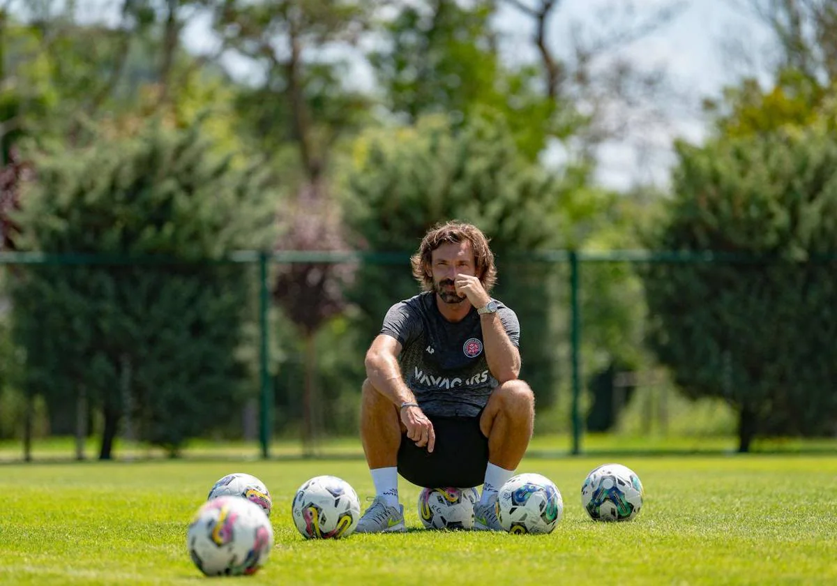 Pirlo ha sido destituido como entrenador del Fatih Karagümrük SK de Turquía.