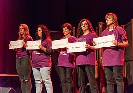 Escena de '¿Quién manda aquí?', la obra que representa el grupo de teatro de Bizitegi.