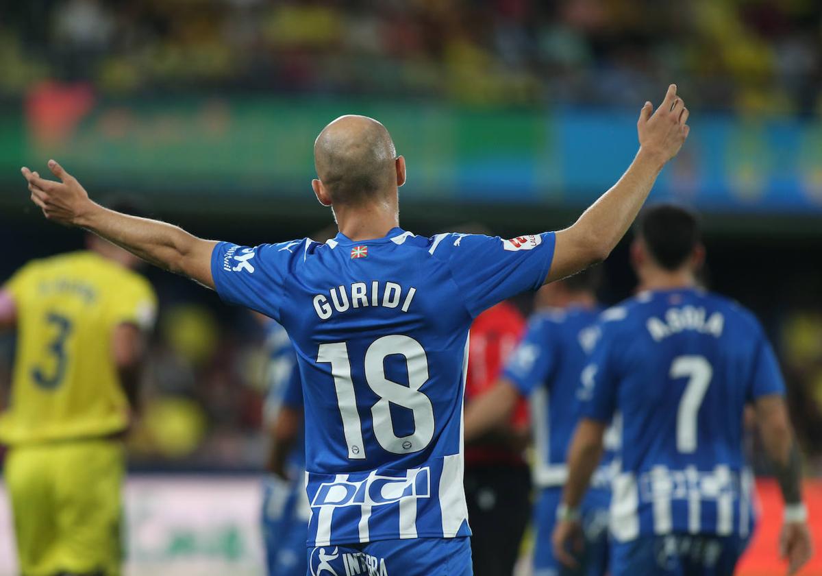 Guridi se lamenta en el estadio de La Cerámica.