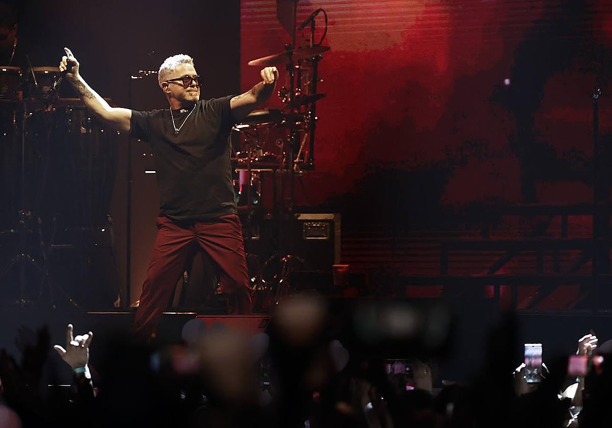 11.300 personas arroparon al cantante en su vuelta.