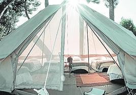 Las 'bell tent' de lujo son una alternativa al hotel y mucho más asequibles.