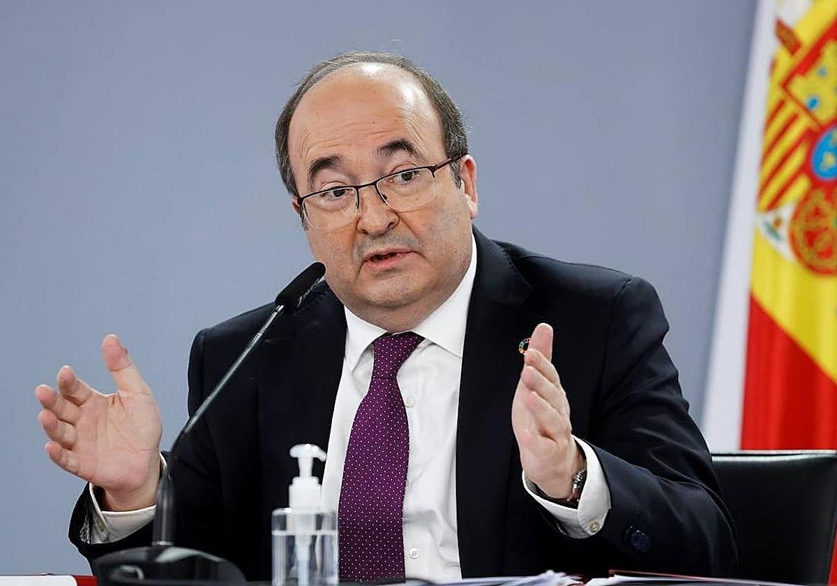 Con la cama sin hacer