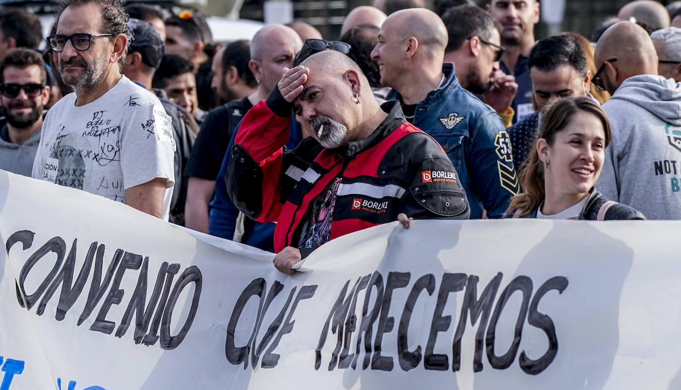 Primera jornada de huelga en la fábrica de Michelin en Vitoria