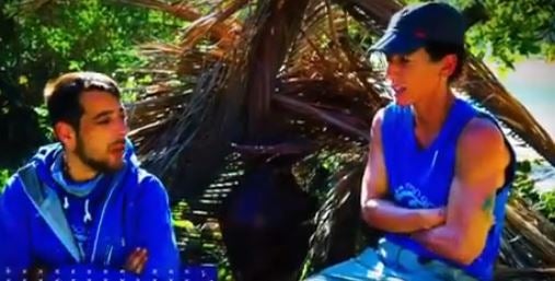 Bronca e insultos en 'El Conquistador' entre Helen y Locuras: «Has sido una chivata de mierda»