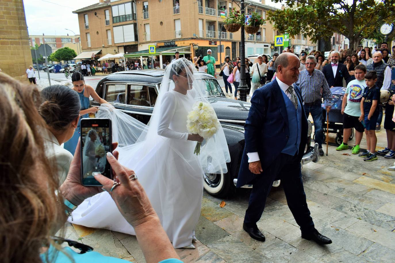 Las imágenes de los novios y los invitados