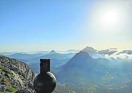 Vistas de la cima del Mugarra.