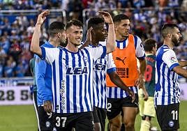 Antonio Blanco durante la celebración del pase a al final.