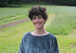 Leire Milikua, de Abadiño, presentará el libro 'Lur gainean Itzalen azpian