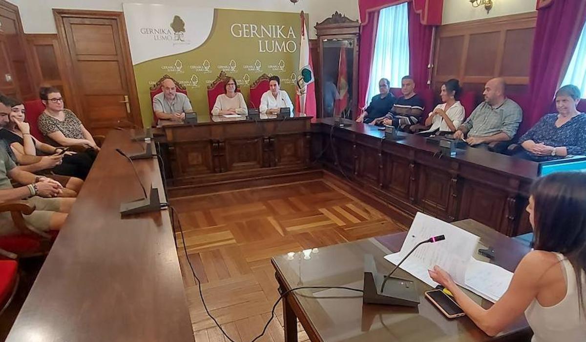 Imagen de la última sesión plenaria del Ayunatmiento de Gernika, celebrada el miércoles, previa a la constitución del nuevo Consistorio local.