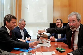 Feijóo y Diaz solucionan la campaña a Sánchez