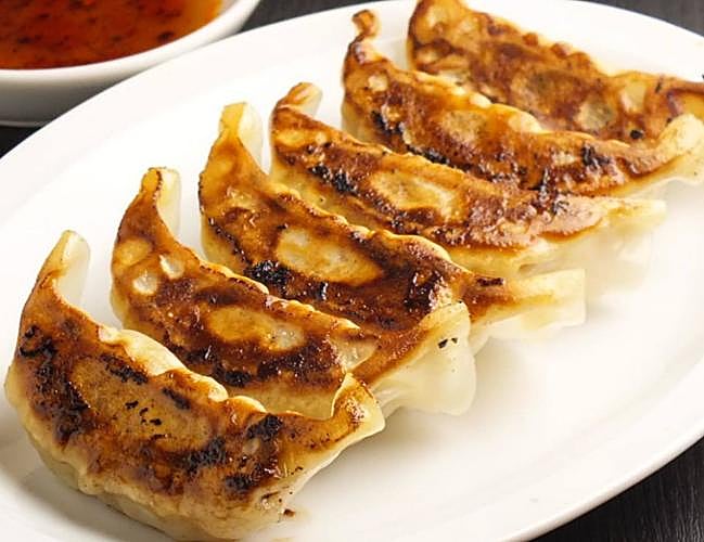 Gyozas rellenas a la plancha.