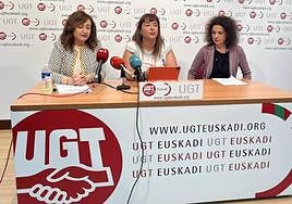 De izquierda a derecha, Xuria Arza, Cristina Antoñanzas y Ana María Corral.