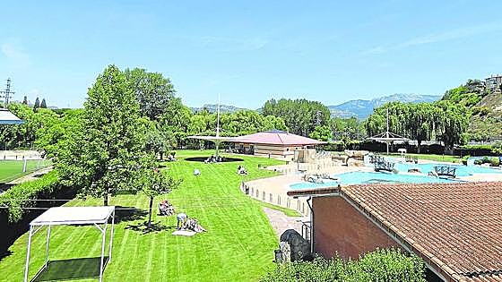 Las piscinas municipales abrieron ayer sus puertas hasta mediados de septiembre