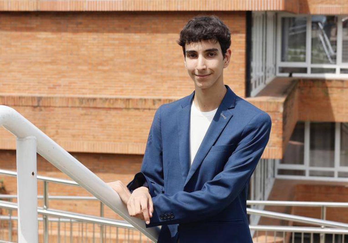 Iker Palomo, de 18 años, mejor nota de Selectividad de Euskadi.