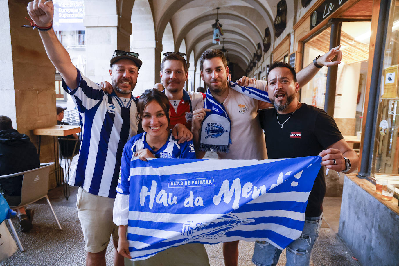 Las mejores fotos de Vitoria y Valencia en la previa del Levante-Alavés