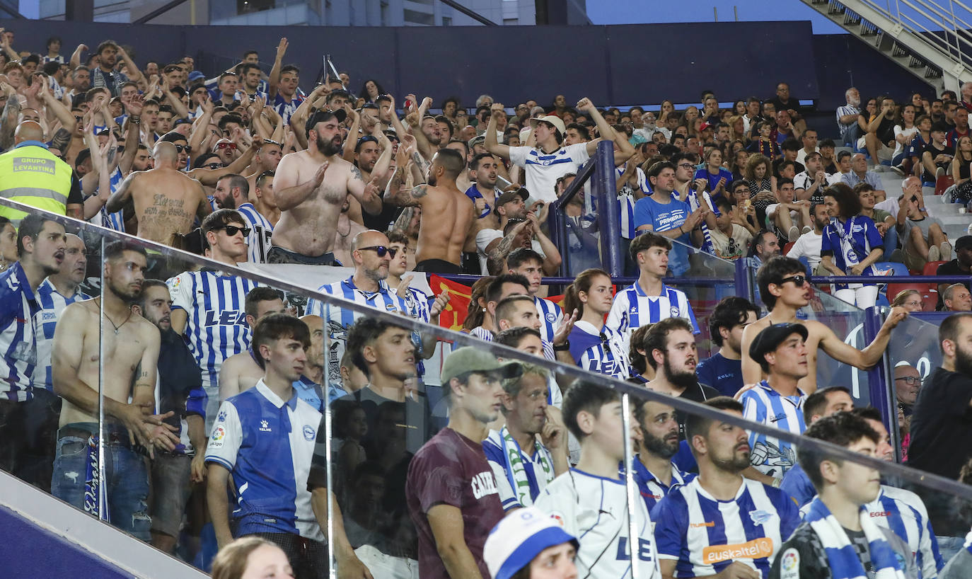 Las mejores fotos del Levante - Alavés