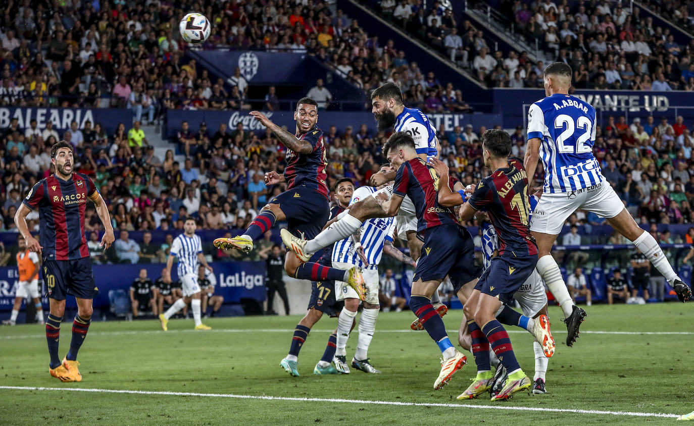 Las mejores fotos del Levante - Alavés