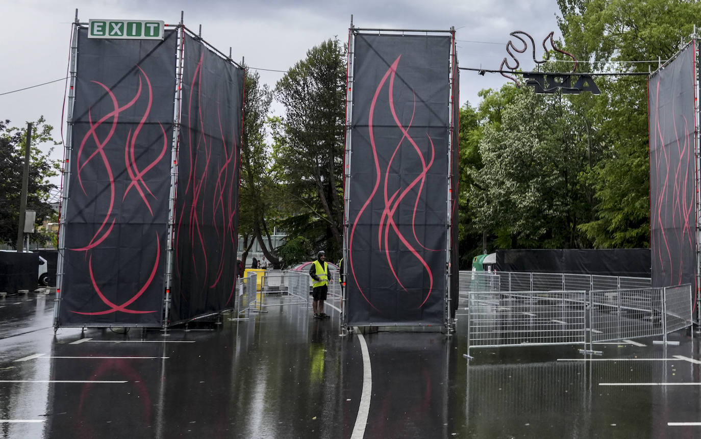La tormenta retrasa la apertura de puertas del Azkena y cancela varios conciertos