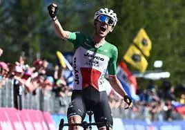 La escalofriante caída en la Vuelta a Eslovenia 48 horas después de la muerte de Gino Mäder