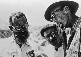 Roland de Vaux, a la izquierda, con Jozef T. Milik y Gerald Lankester Harding en las excavaciones de Qumran.