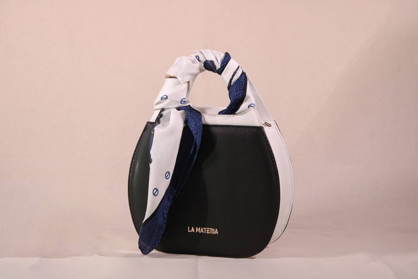 Los bolsos de piel de cactus creados por una madre e hija vizcaínas que llegan a EE UU