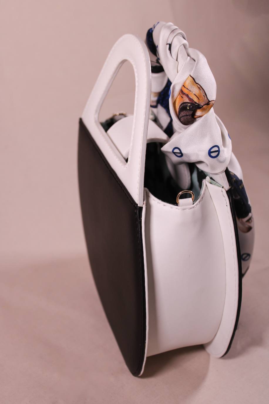 Los bolsos de piel de cactus creados por una madre e hija vizcaínas que llegan a EE UU