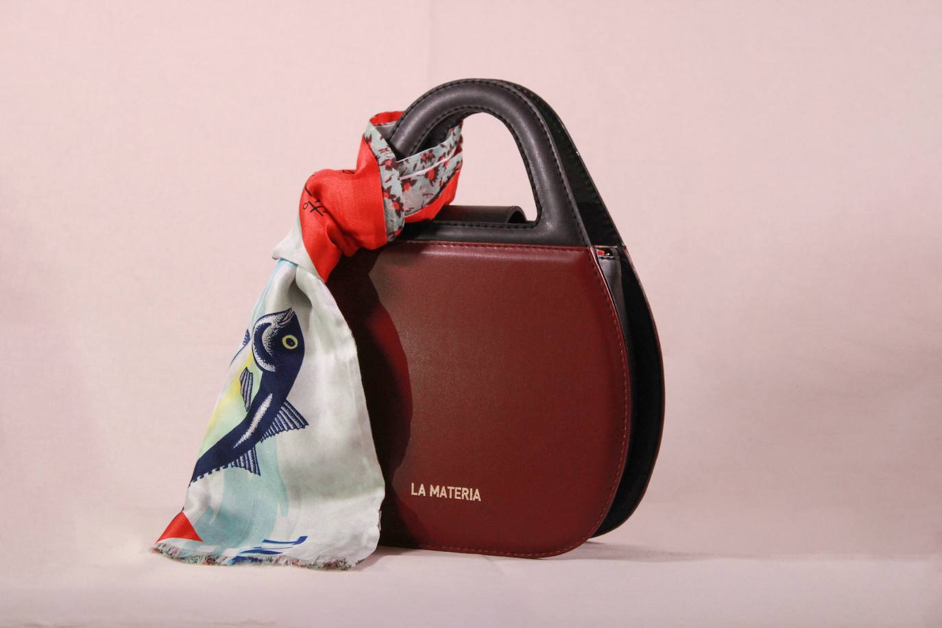 Los bolsos de piel de cactus creados por una madre e hija vizcaínas que llegan a EE UU