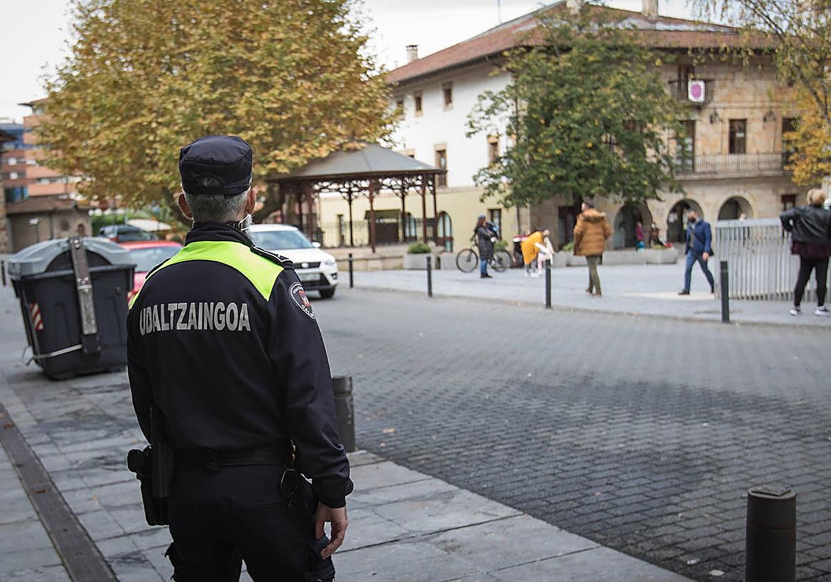 La rápida actuación de los agentes municipales de Galdakao permitió frustrar el robo