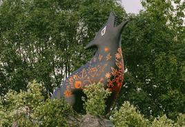 El lobo, icono del festival, será recreado con materiales de desecho por el artista portugués Bordalo II.