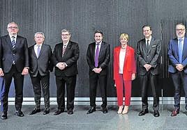 Íñigo Barrenechea, Emiliano López Atxurra, Juan Mari Aburto, Josu Jon Imaz, Arantxa Tapia, Enrique de Ybarra, José Gregorio Luque, Antón Arriola y Óscar Villasante.