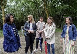 Beatriz Artolazabal, Ainhoa Domaica, Rocío Vitero, Maider Etxebarria y Garbiñe Ruiz.