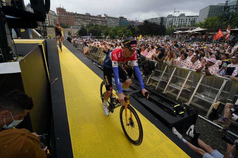 Bilbao descorcha la fiesta del Tour con la presentacion de equipos