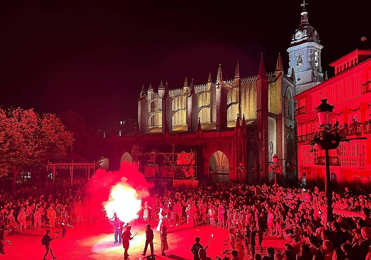 El teatro de calle -en la imagen en Lekeitio- también está afectado por esta regulación.