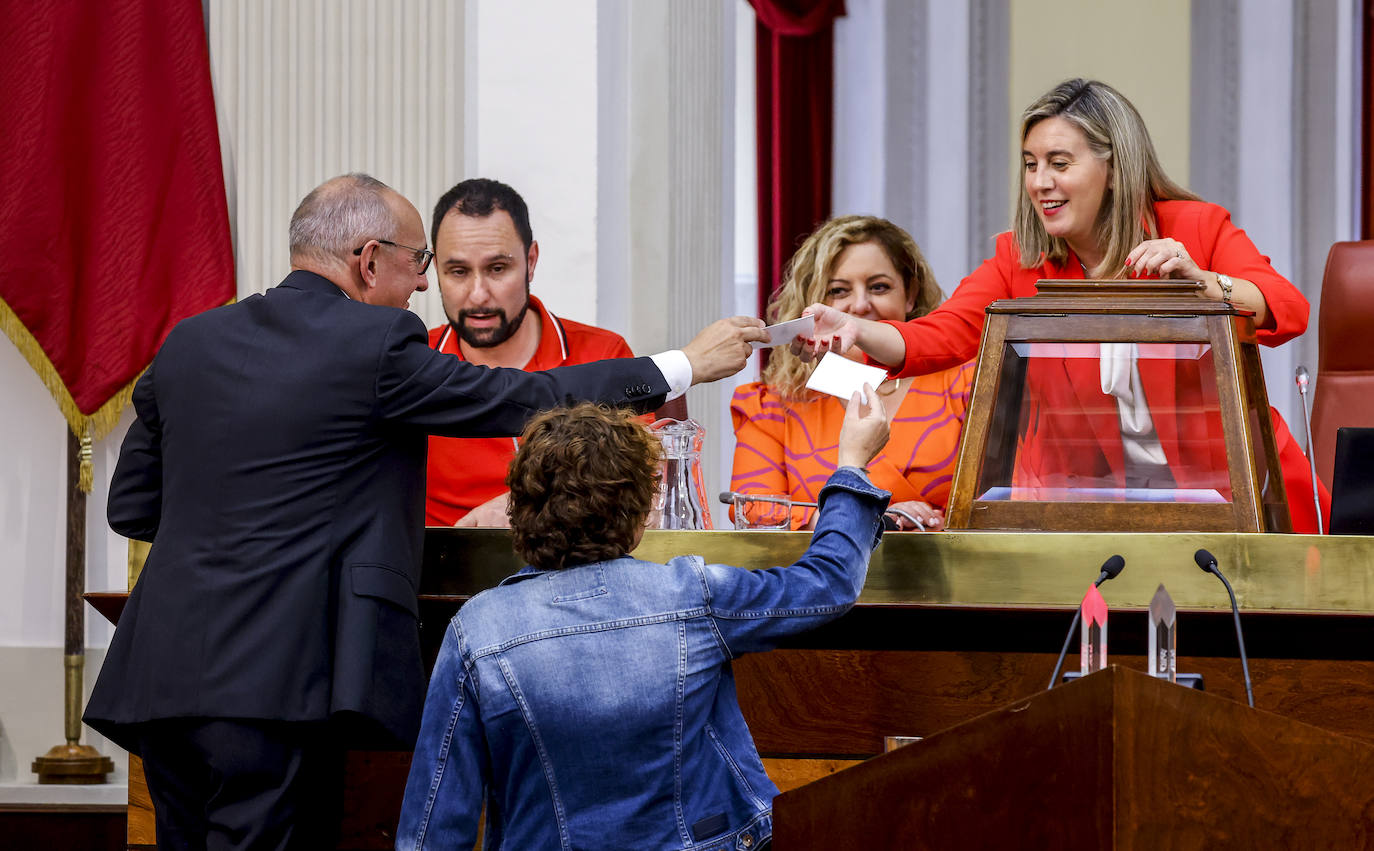 Las Juntas Generales de Álava celebran el pleno de investidura del jeltzale Ramiro González