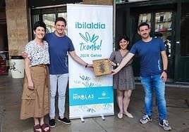 Esti Urizar, Gaizka Arrizabalaga, Josune Bañales eta Unai Arzubiaga, Euskaltzaindiaren egoitzan asteazken honetan egindako Ibilaldiaren aurkezpenean.