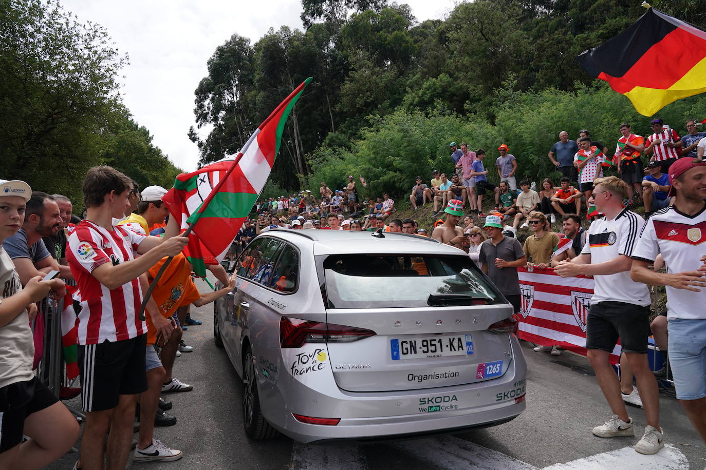 Fiesta en la subida al Pike Bidea