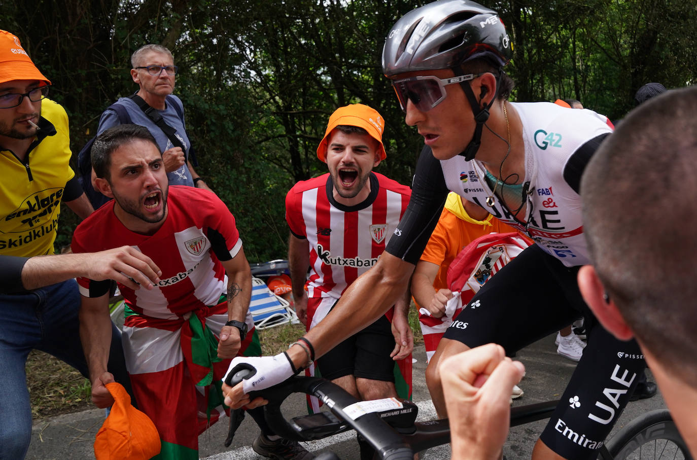 Fiesta en la subida al Pike Bidea