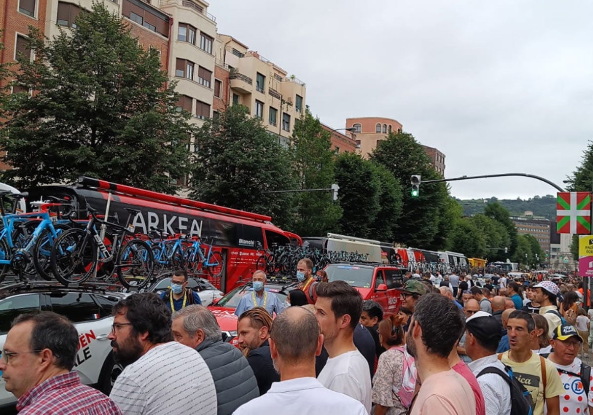 Espectacular ambiente en Bizkaia por la primera etapa del Tour